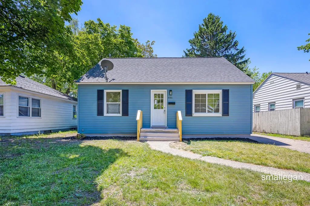 885 Oak Avenue Muskegon City MI 49442
