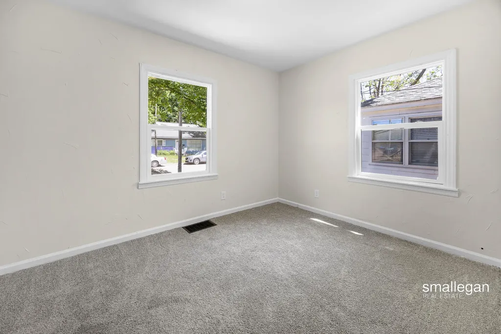 885 Oak Avenue Muskegon City MI 49442