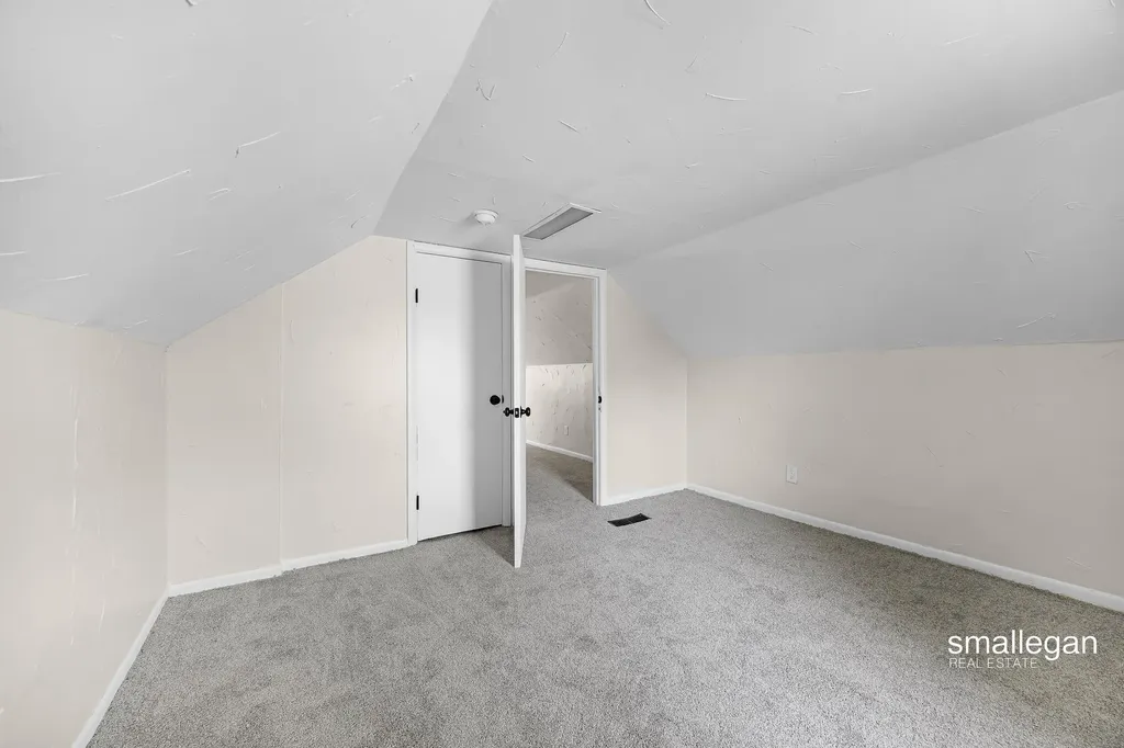 885 Oak Avenue Muskegon City MI 49442