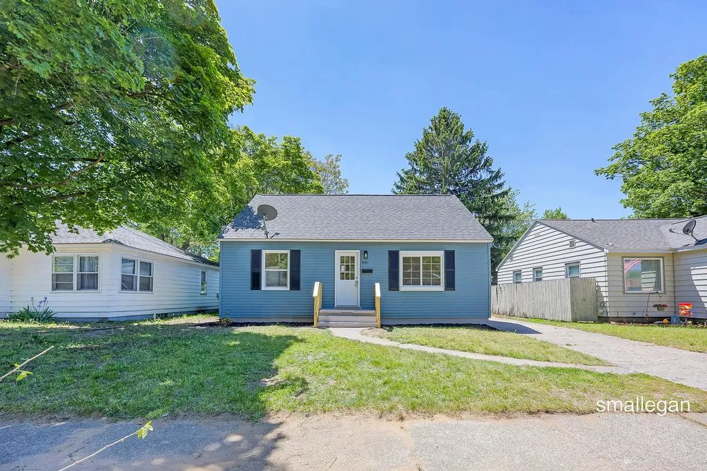 885 Oak Avenue Muskegon City MI 49442