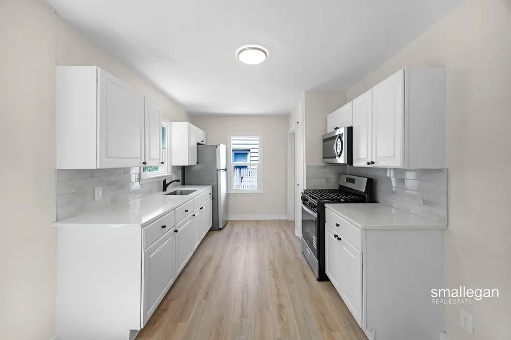 885 Oak Avenue Muskegon City MI 49442
