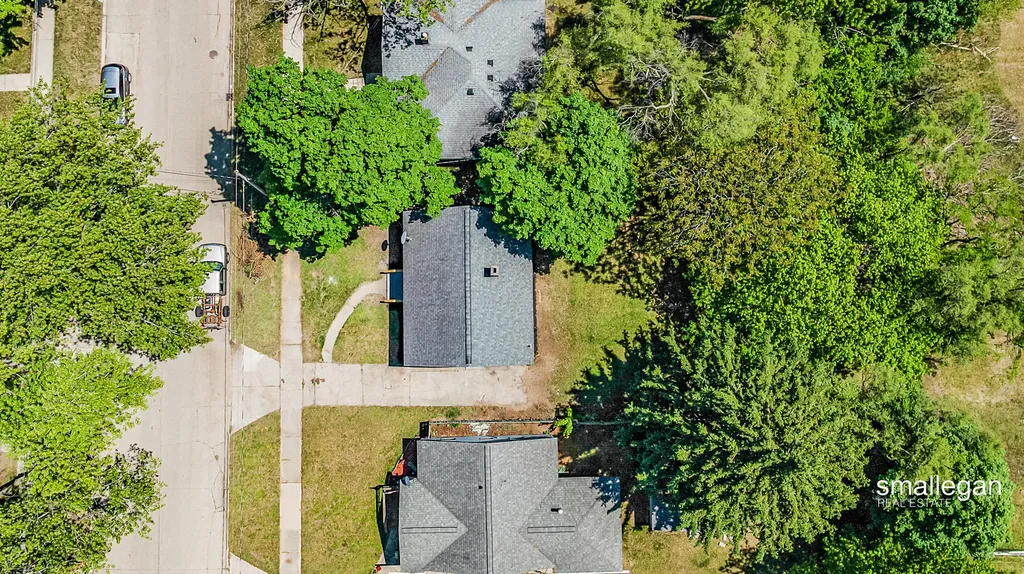 885 Oak Avenue Muskegon City MI 49442