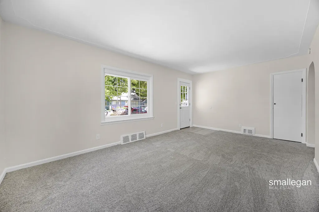 885 Oak Avenue Muskegon City MI 49442