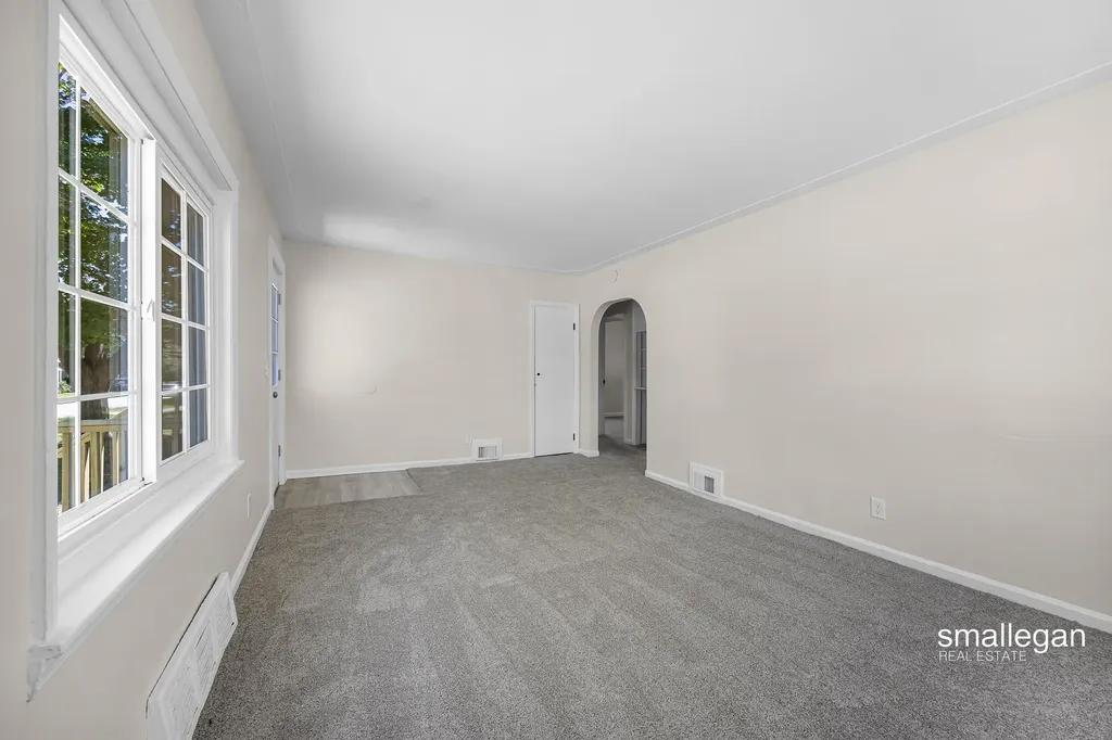 885 Oak Avenue Muskegon City MI 49442