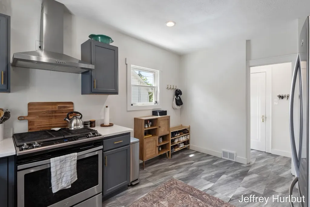 1430 Johnston Street SE Grand Rapids City MI 49507