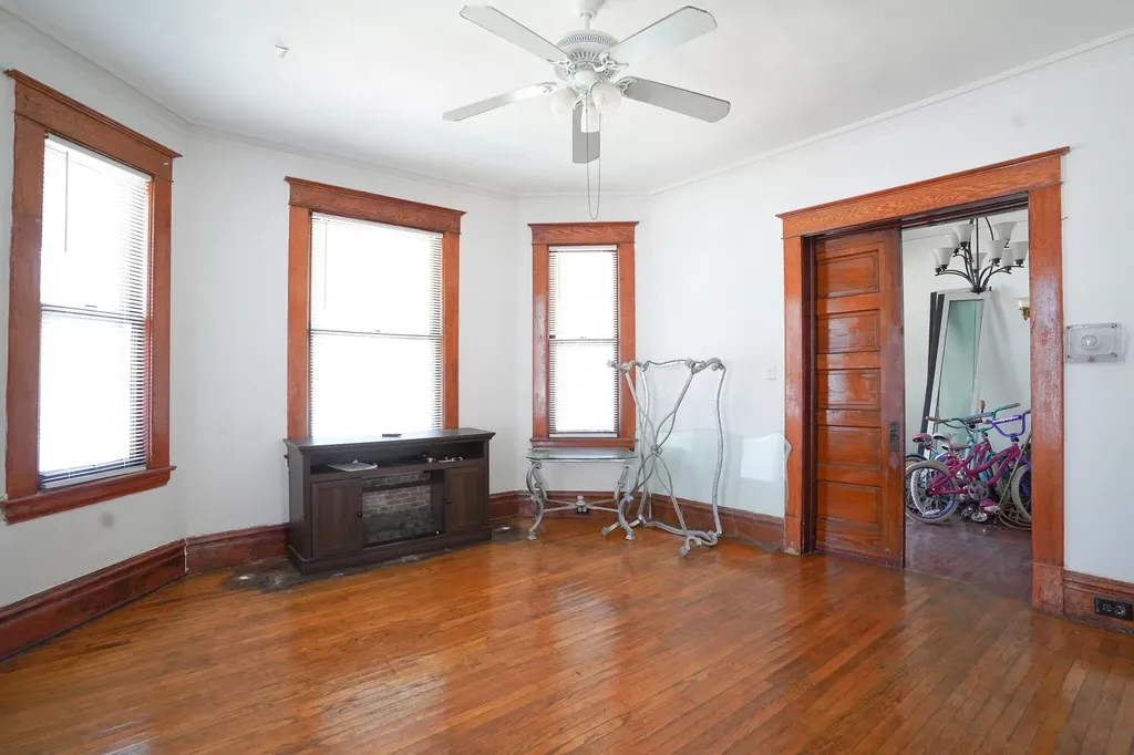 827 Geneva Avenue SE Grand Rapids City MI 49507