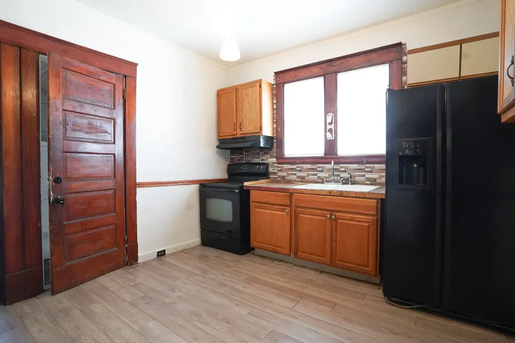 827 Geneva Avenue SE Grand Rapids City MI 49507