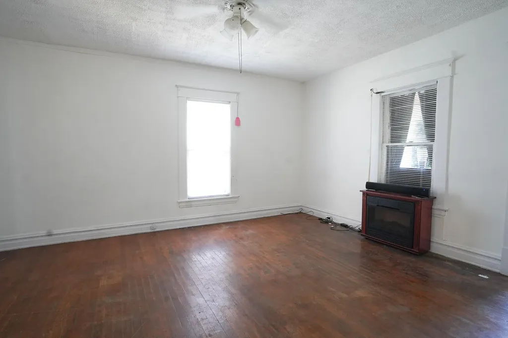 827 Geneva Avenue SE Grand Rapids City MI 49507