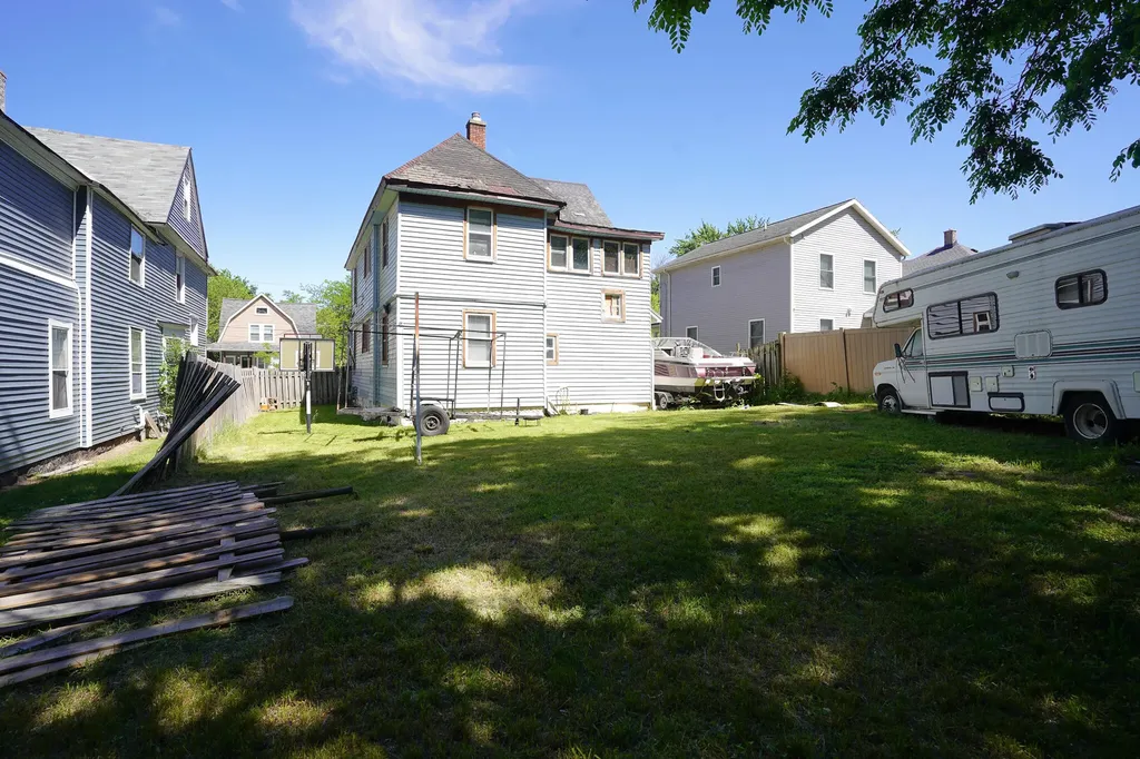 827 Geneva Avenue SE Grand Rapids City MI 49507