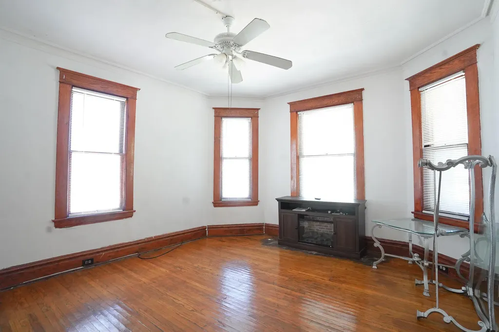 827 Geneva Avenue SE Grand Rapids City MI 49507