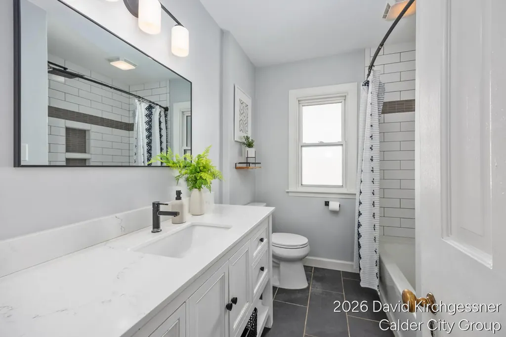866 Dorroll Street NE Grand Rapids City MI 49505