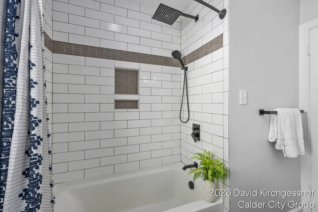 866 Dorroll Street NE Grand Rapids City MI 49505