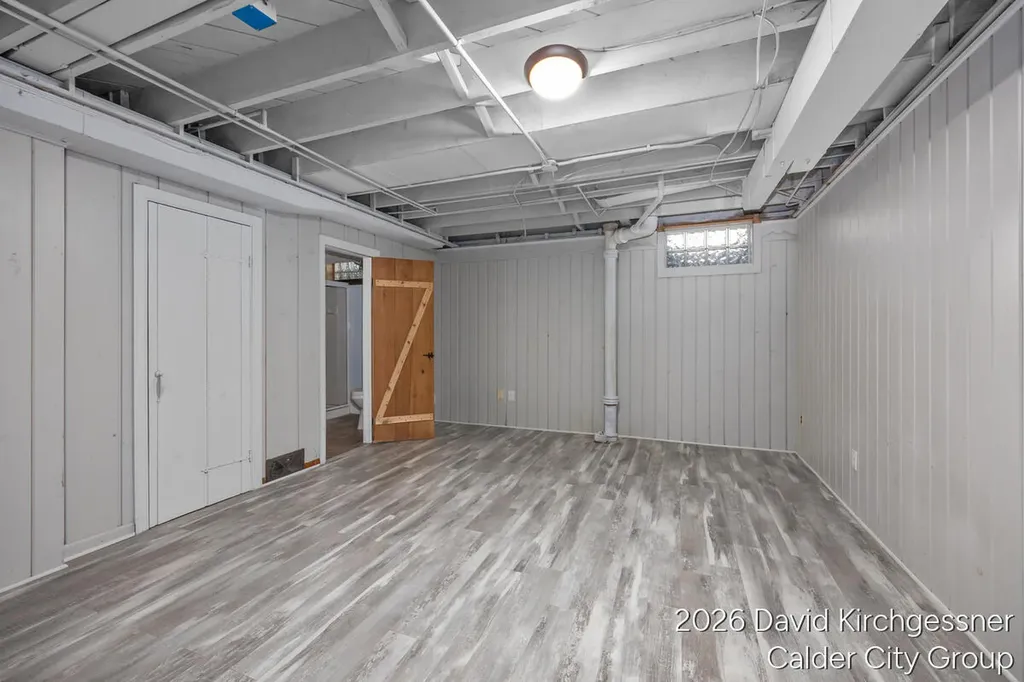 866 Dorroll Street NE Grand Rapids City MI 49505