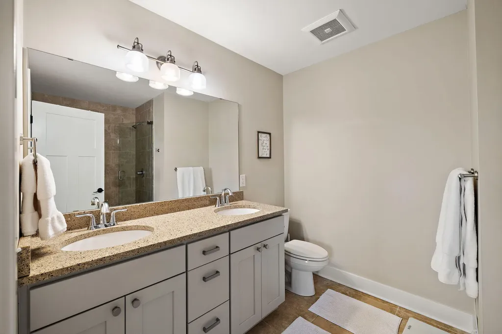 2084 Celadon Drive NE Grand Rapids Charter Township MI 49525