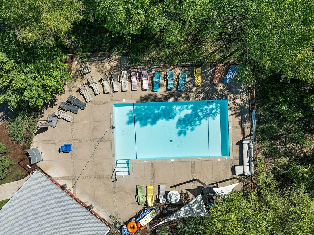 2084 Celadon Drive NE Grand Rapids Charter Township MI 49525