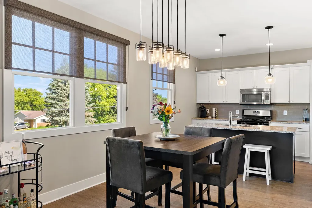 2084 Celadon Drive NE Grand Rapids Charter Township MI 49525