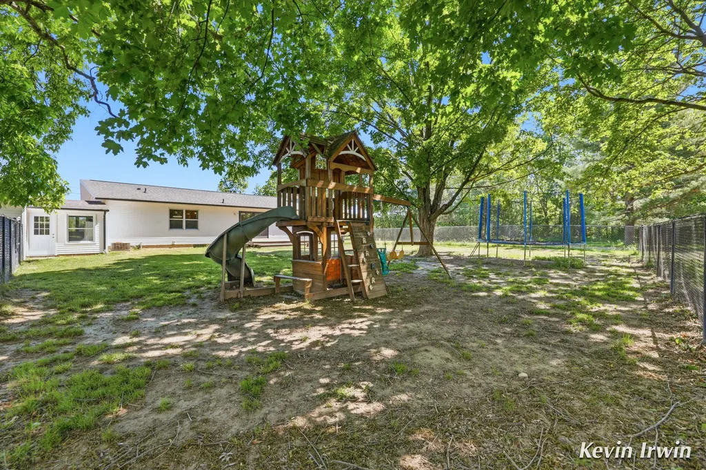 4380 Russell Street NE Algoma Township MI 49319