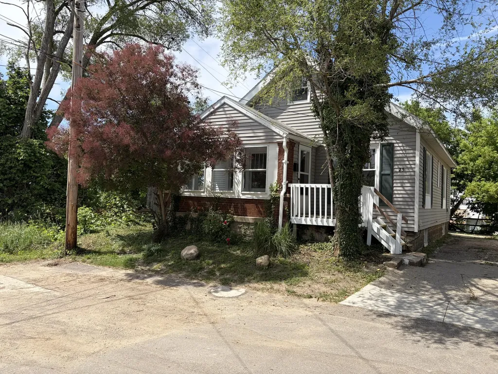 25 Page Street NE Grand Rapids City MI 49505
