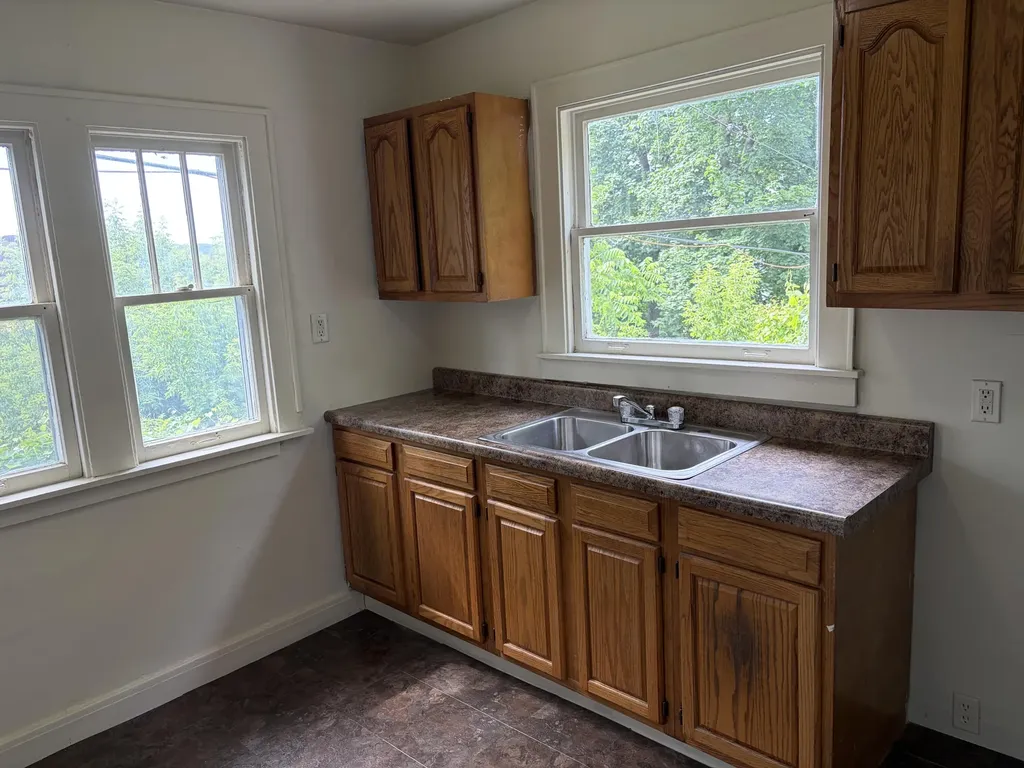 25 Page Street NE Grand Rapids City MI 49505
