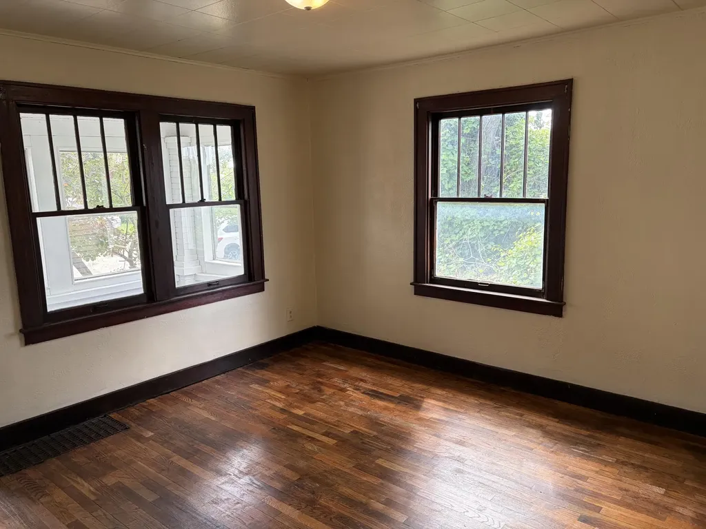 25 Page Street NE Grand Rapids City MI 49505