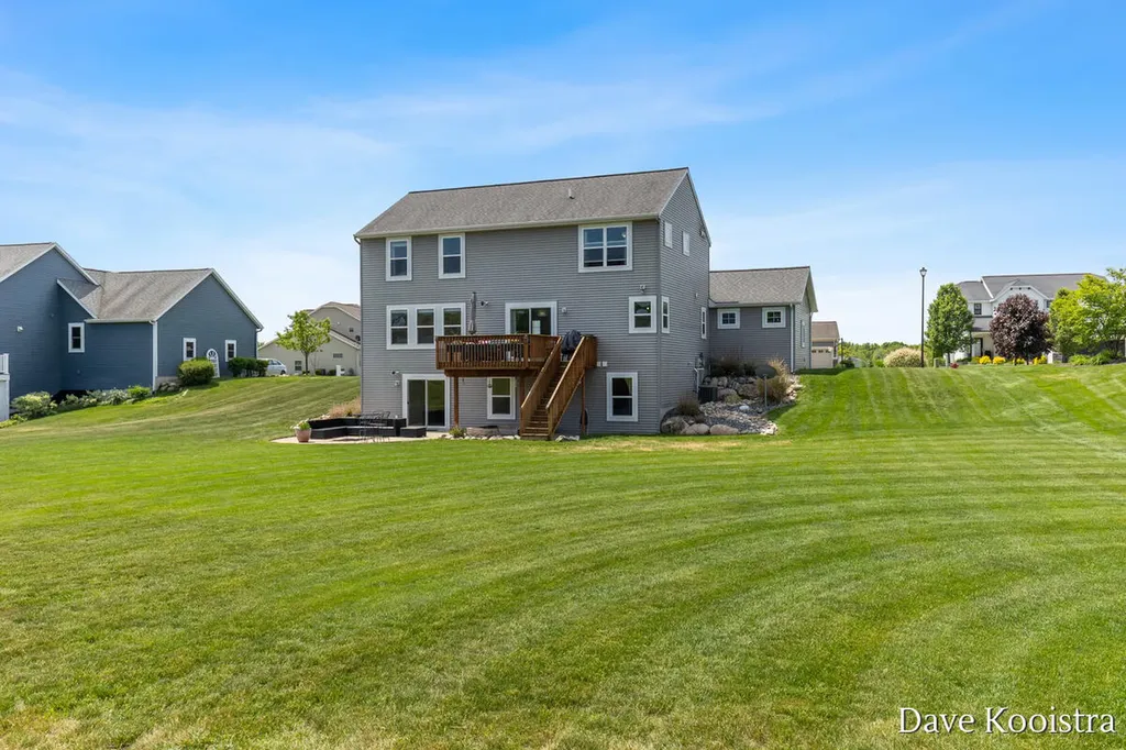 4145 Boulder View Drive NE Plainfield Charter Township MI 49306