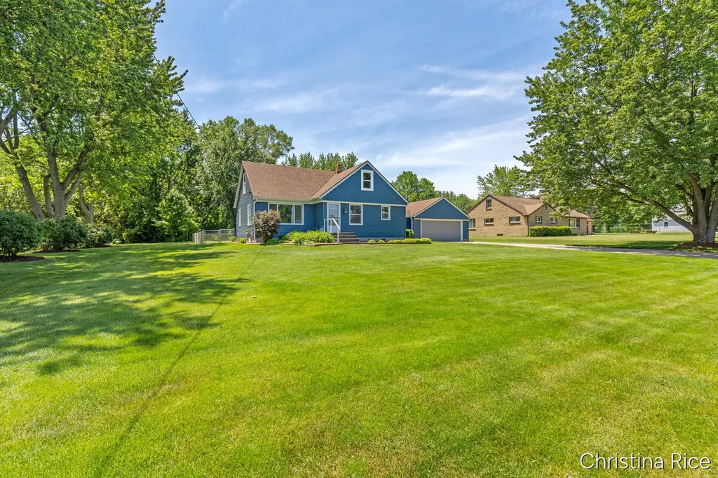 866 76th Street SE Gaines Charter Township MI 49315