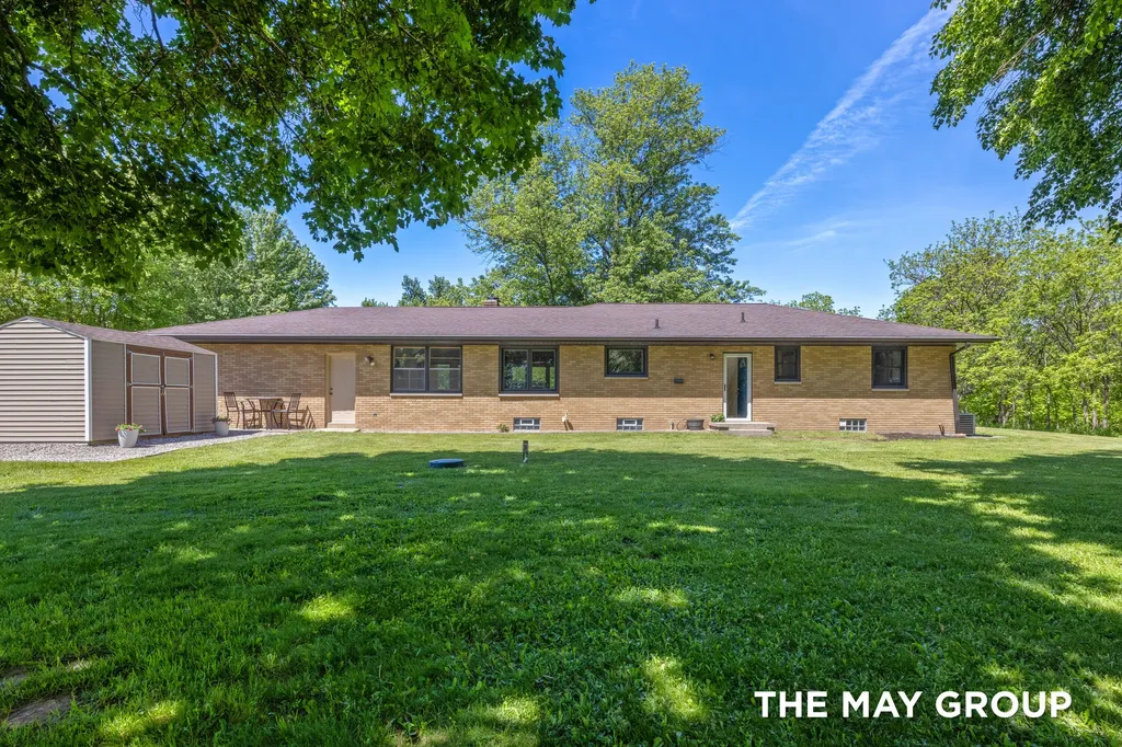 6590 Division Avenue NE Plainfield Charter Township MI 49321