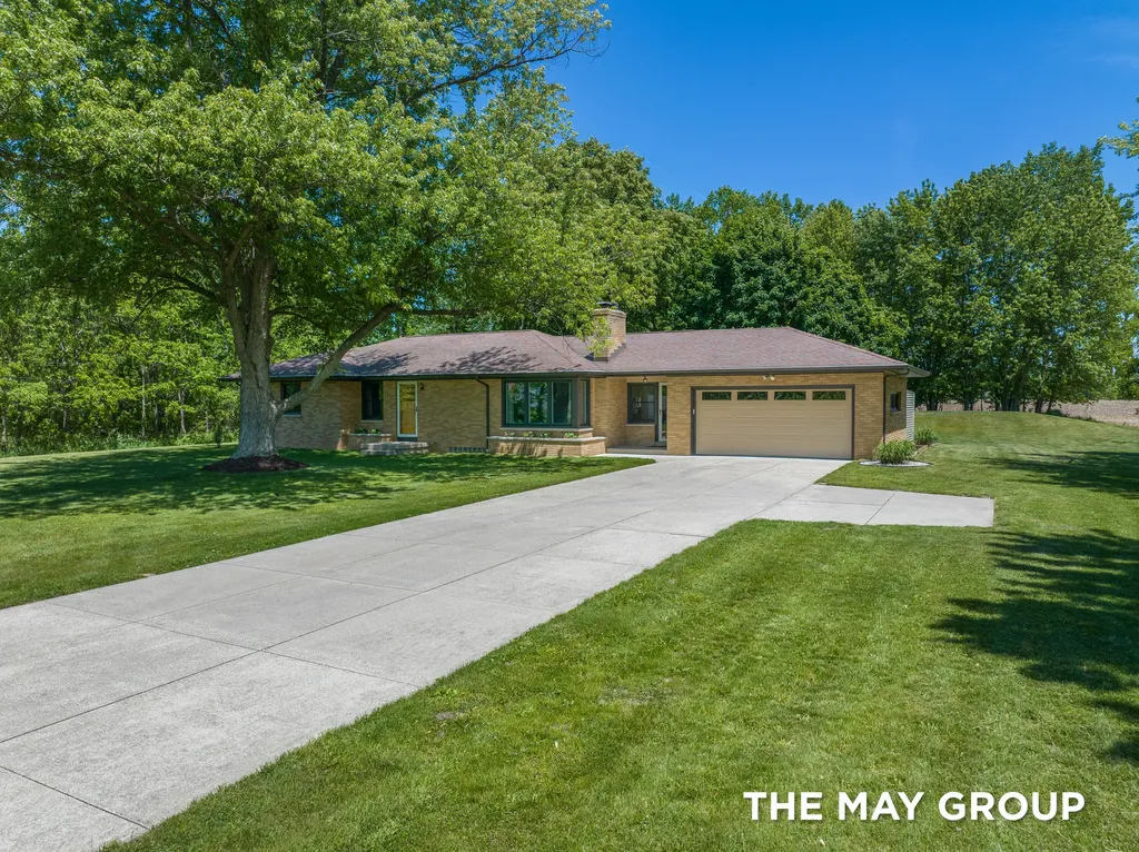6590 Division Avenue NE Plainfield Charter Township MI 49321