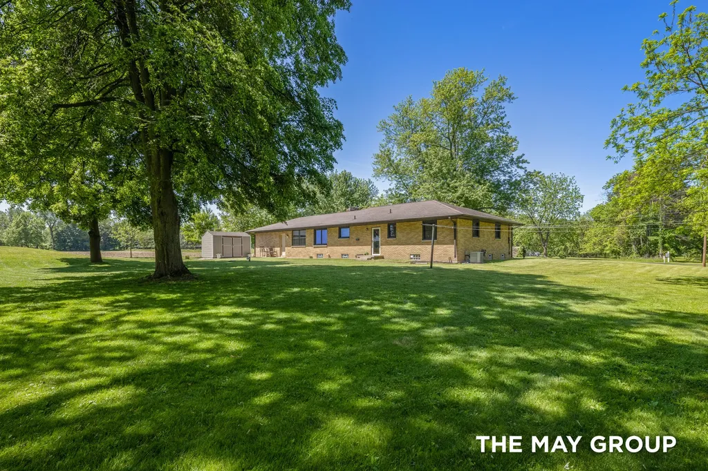 6590 Division Avenue NE Plainfield Charter Township MI 49321