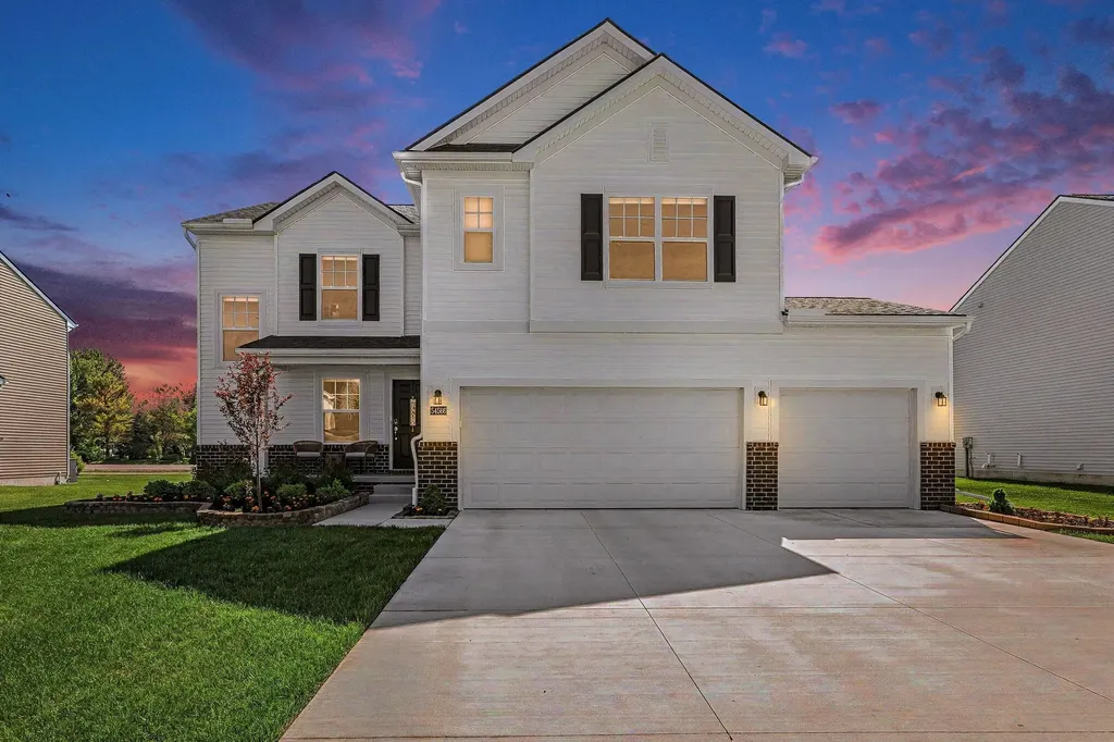 54566 Heron Circle Chesterfield Township MI 48047
