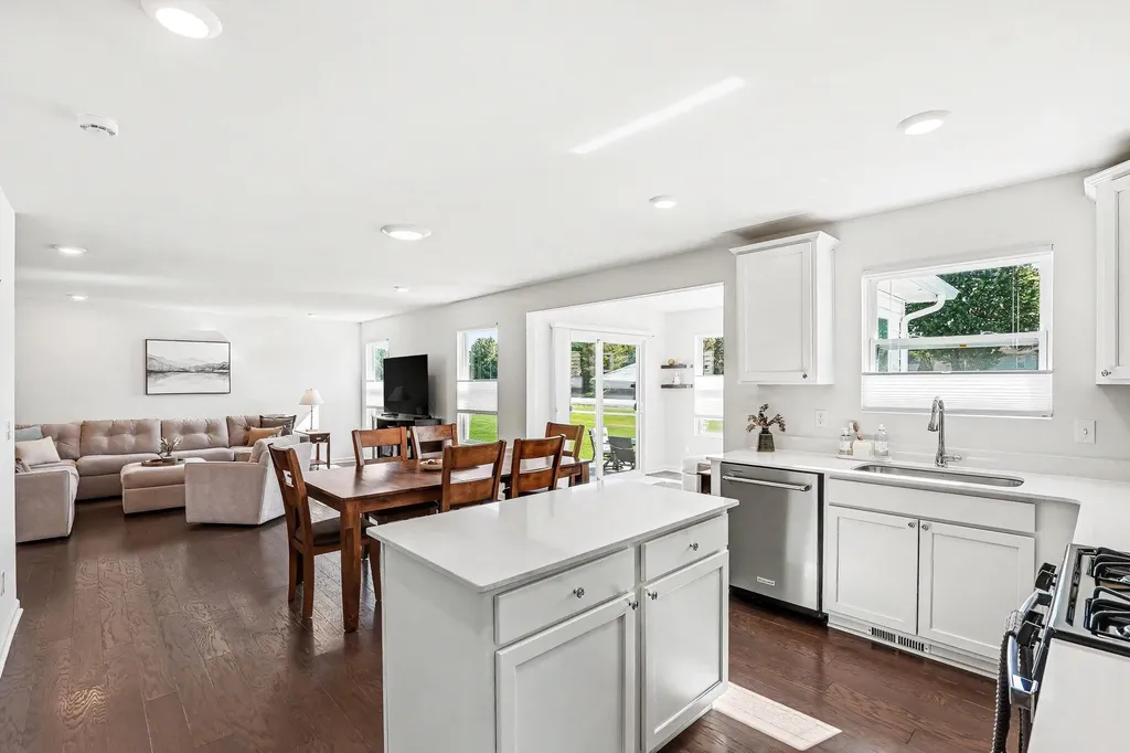 54566 Heron Circle Chesterfield Township MI 48047