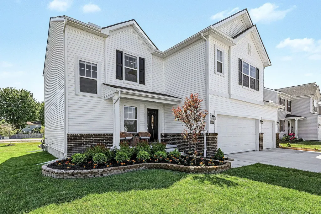 54566 Heron Circle Chesterfield Township MI 48047