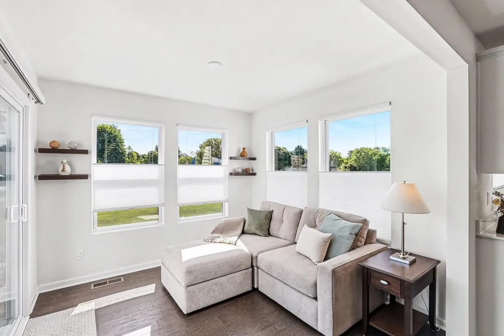 54566 Heron Circle Chesterfield Township MI 48047