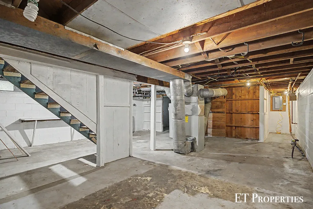 3739 Grape Avenue NE Plainfield Charter Township MI 49525