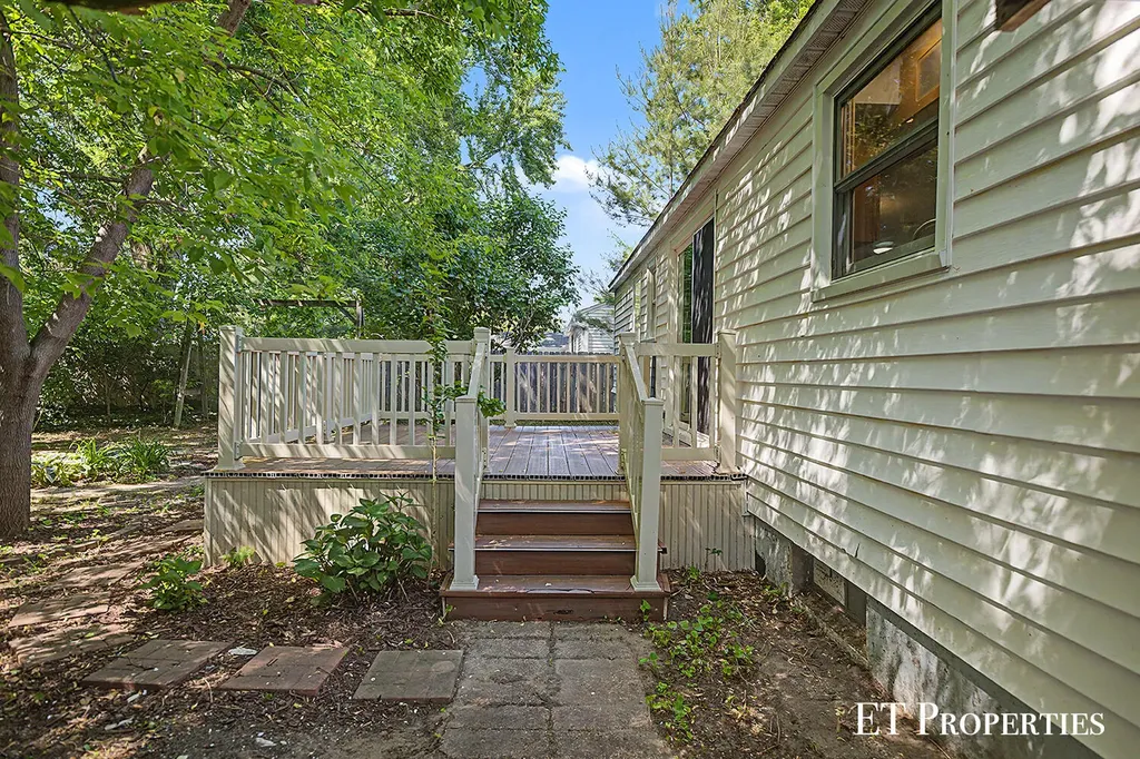 3739 Grape Avenue NE Plainfield Charter Township MI 49525