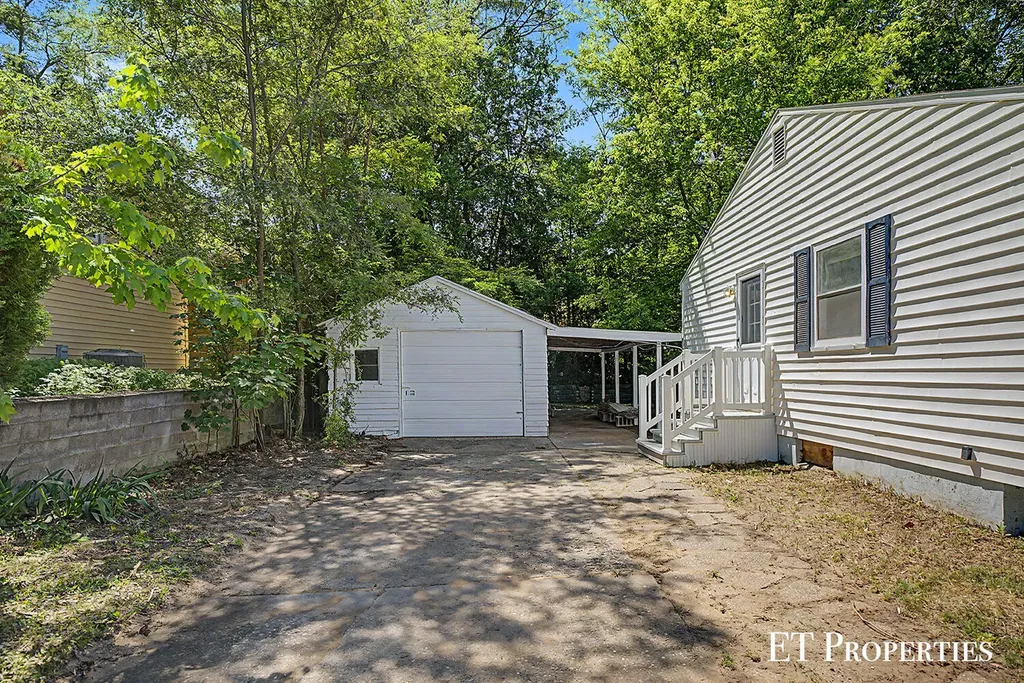 3739 Grape Avenue NE Plainfield Charter Township MI 49525