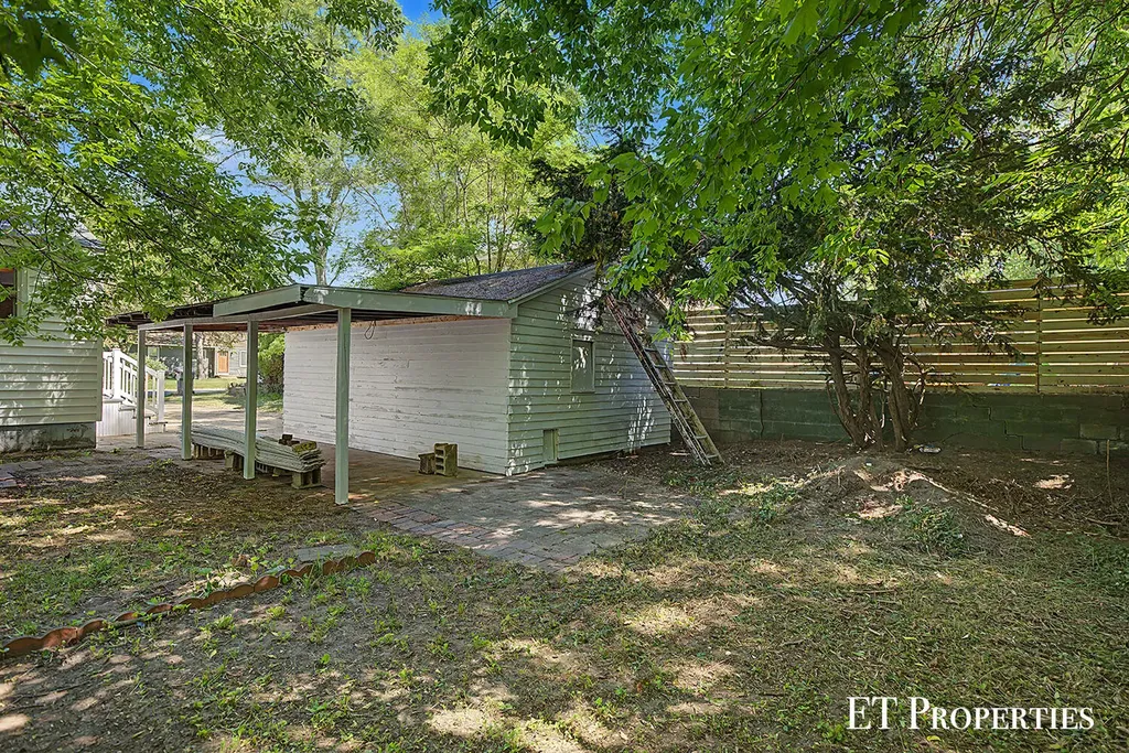 3739 Grape Avenue NE Plainfield Charter Township MI 49525