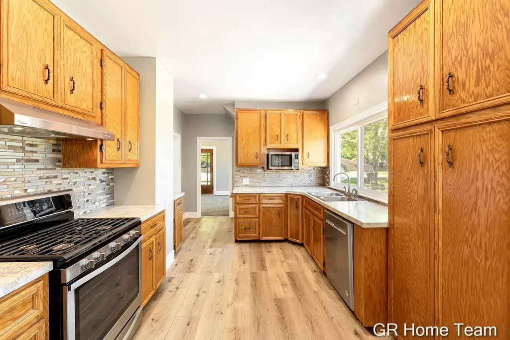 3744 Clyde Park Avenue SW Wyoming City MI 49509
