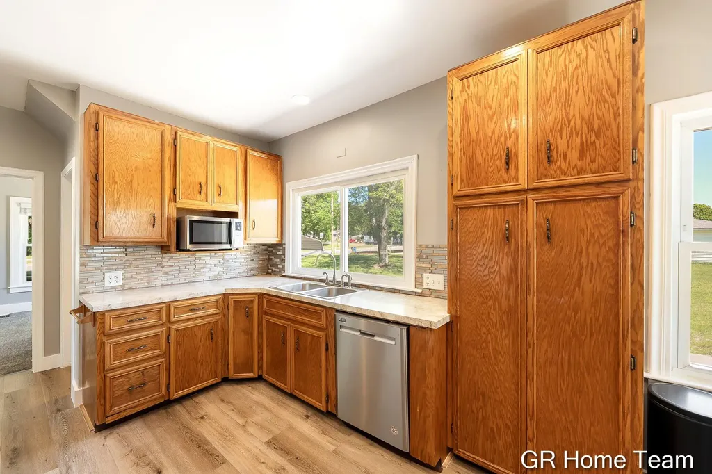 3744 Clyde Park Avenue SW Wyoming City MI 49509