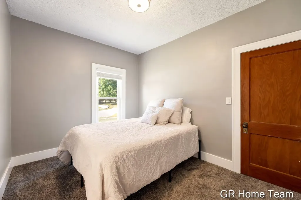 3744 Clyde Park Avenue SW Wyoming City MI 49509