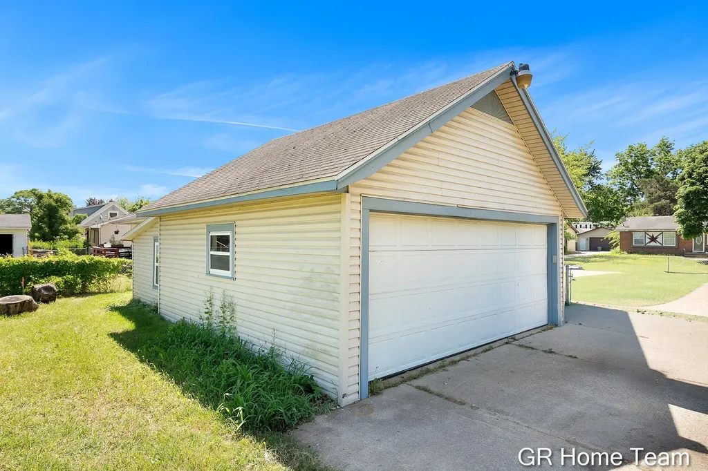 3744 Clyde Park Avenue SW Wyoming City MI 49509