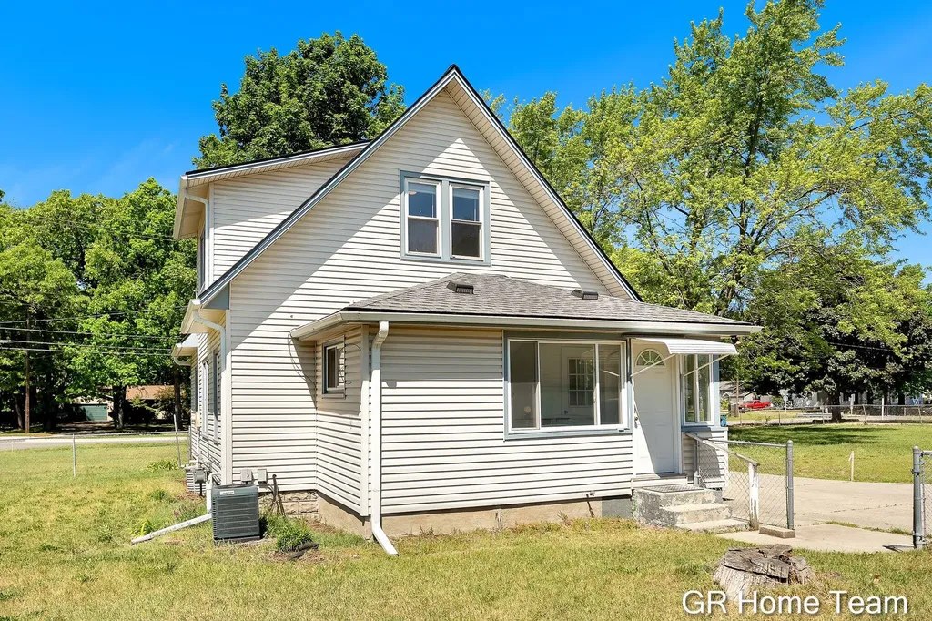3744 Clyde Park Avenue SW Wyoming City MI 49509