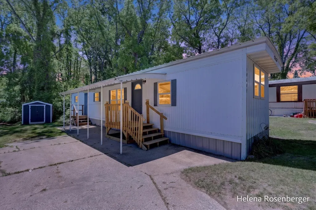 10604 Peachtree Street Prairieville Township MI 49080