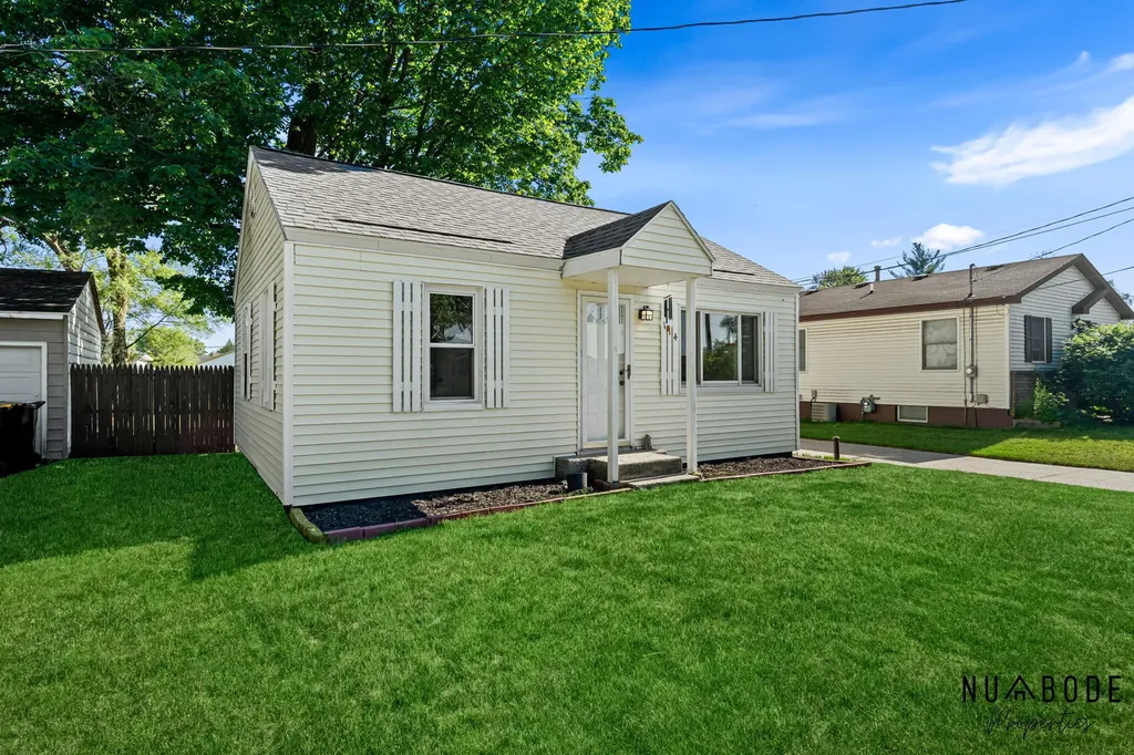 114 Nancy Street SE Kentwood City MI 49548