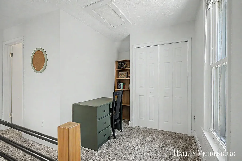 1323 Ashland Avenue NE Grand Rapids City MI 49505