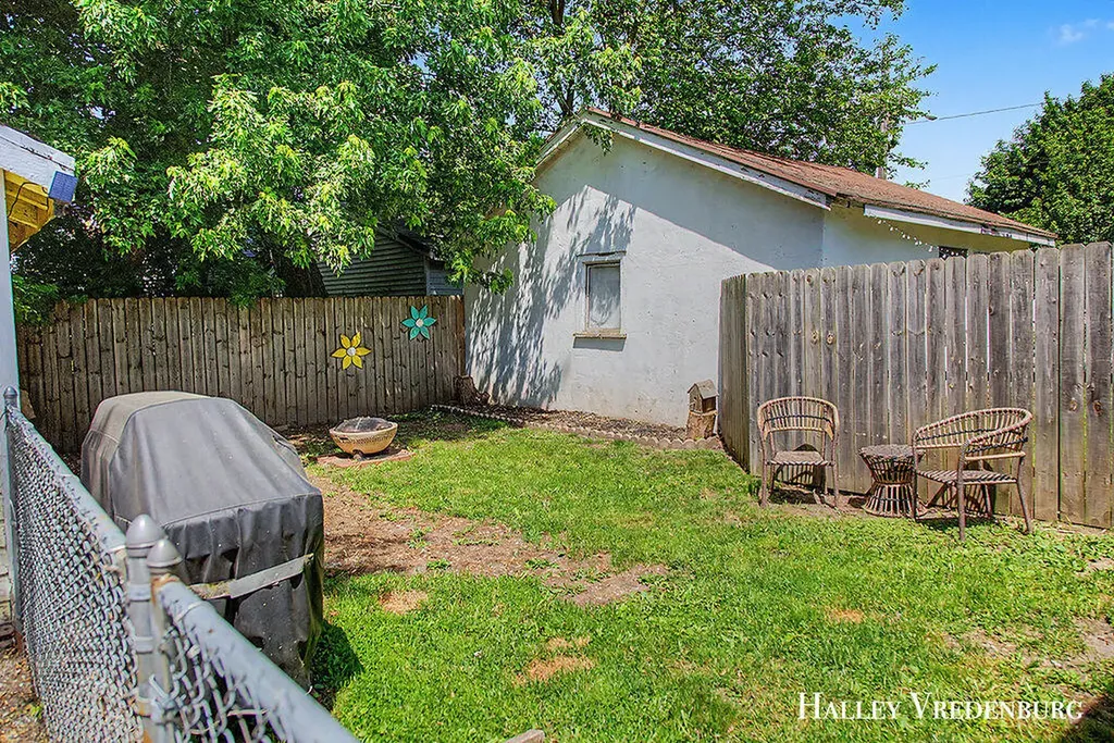 1323 Ashland Avenue NE Grand Rapids City MI 49505