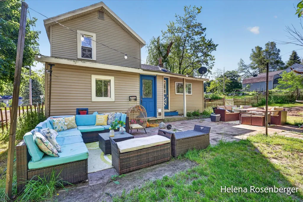 323 N Mills Street Greenville City MI 48838