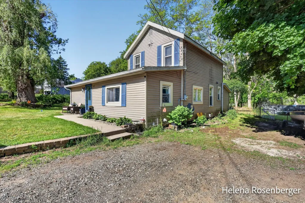323 N Mills Street Greenville City MI 48838