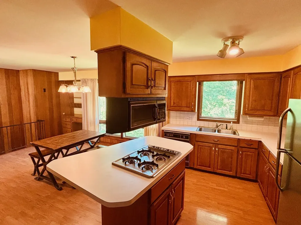 1909 Perkins Avenue NE Grand Rapids City MI 49505