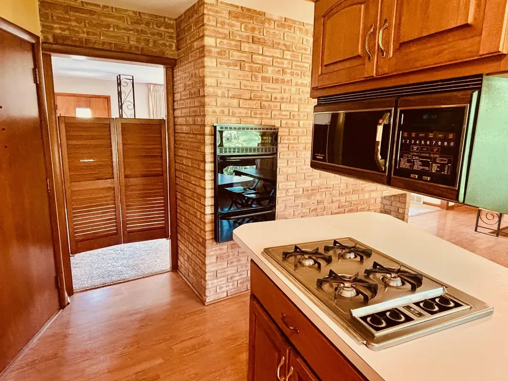 1909 Perkins Avenue NE Grand Rapids City MI 49505